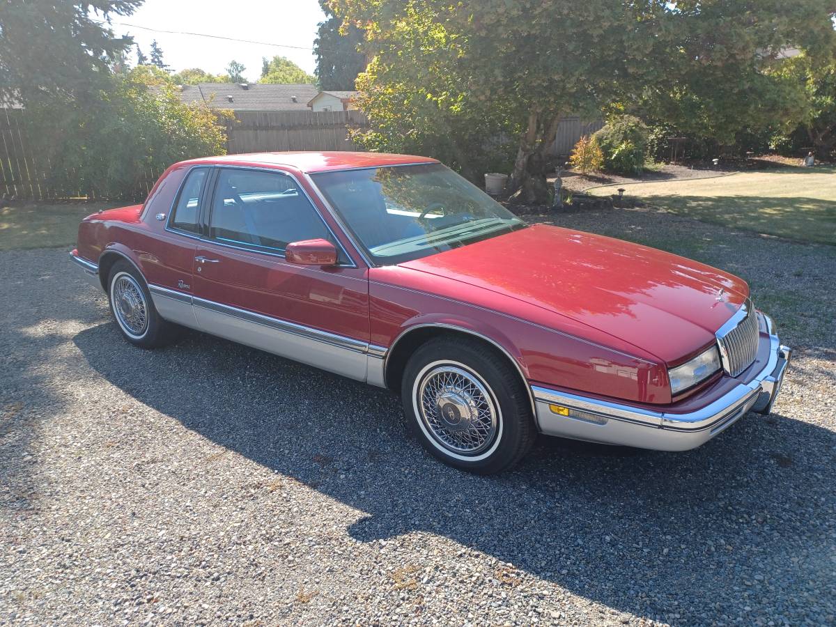 Buick-riviera-1990-red-3