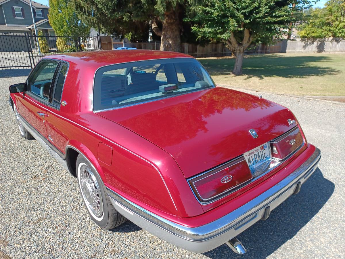 Buick-riviera-1990-red-4
