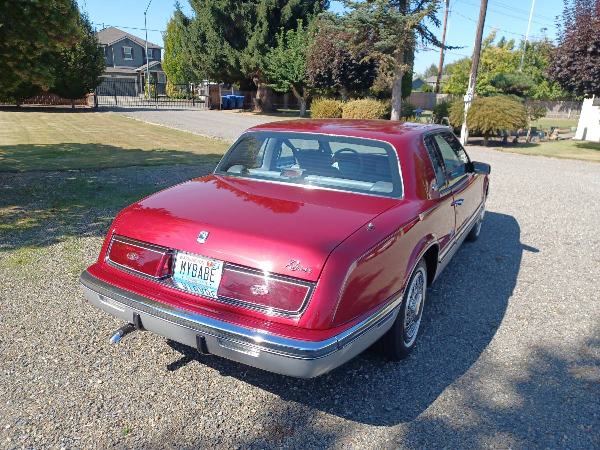 Buick-riviera-1990-red-7