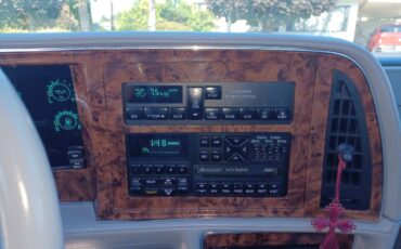 Buick-riviera-1990-red-8