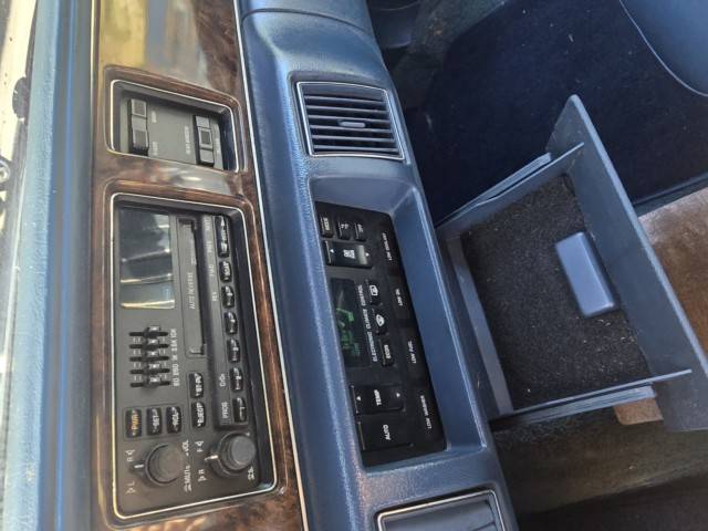 Buick-roadmaster-1992-17