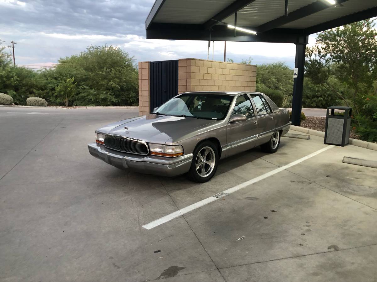 Buick-roadmaster-1995-grey-2