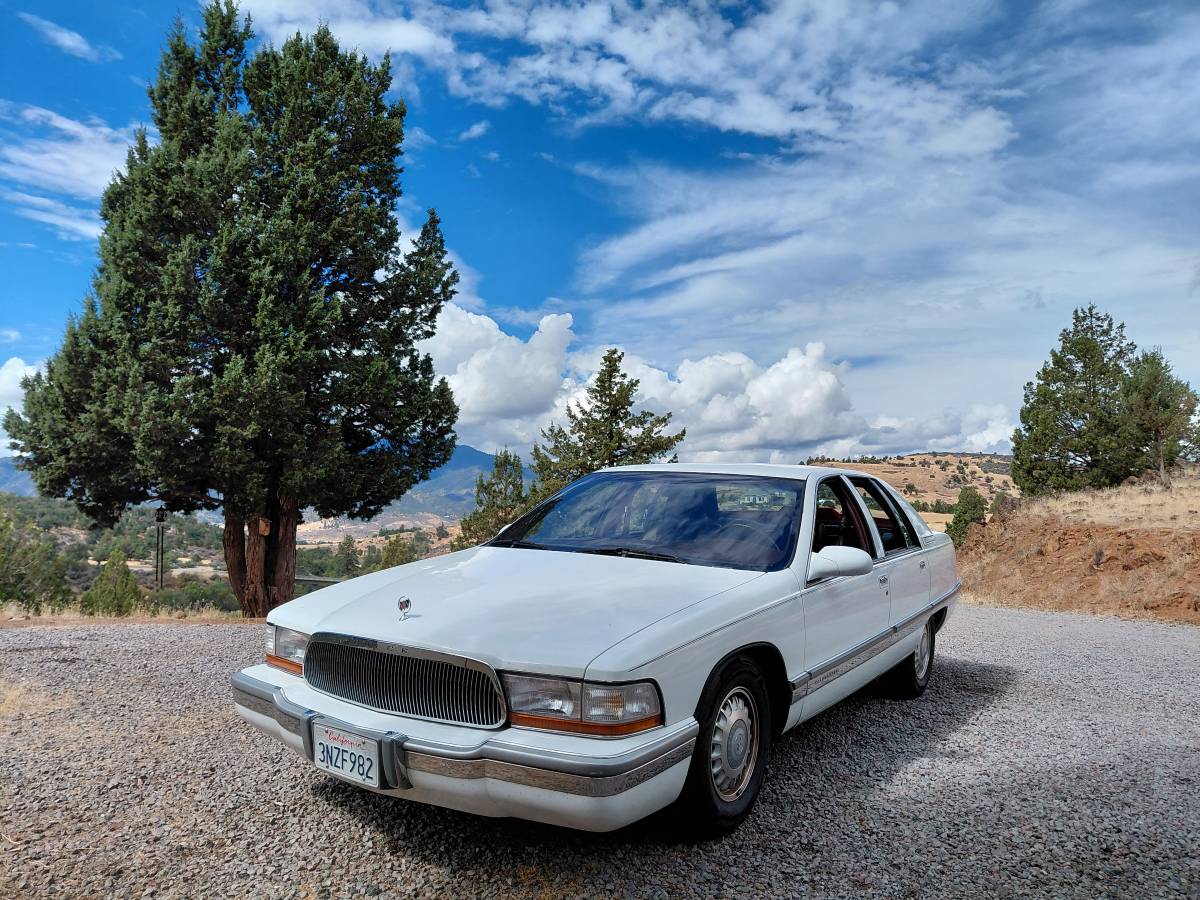 Buick-roadmaster-1995-white-9