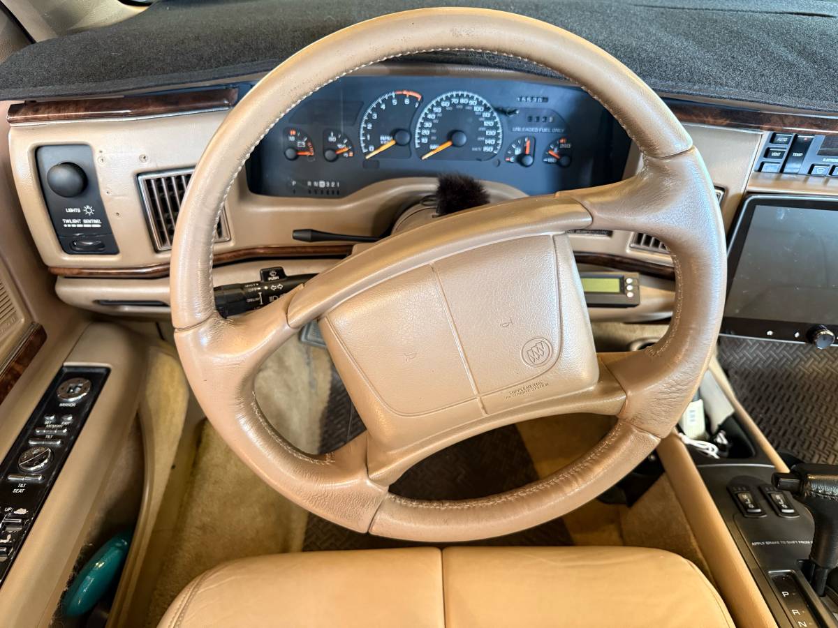 Buick-roadmaster-estate-1996-green-2