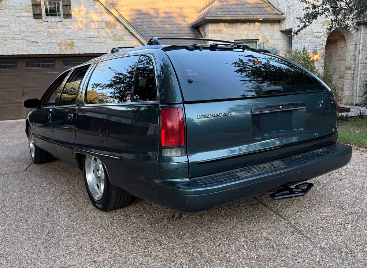Buick-roadmaster-estate-1996-green-5