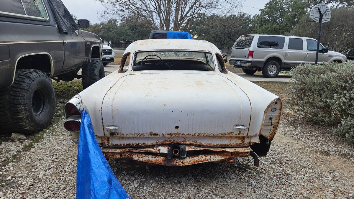 Buick-special-1957-white-3