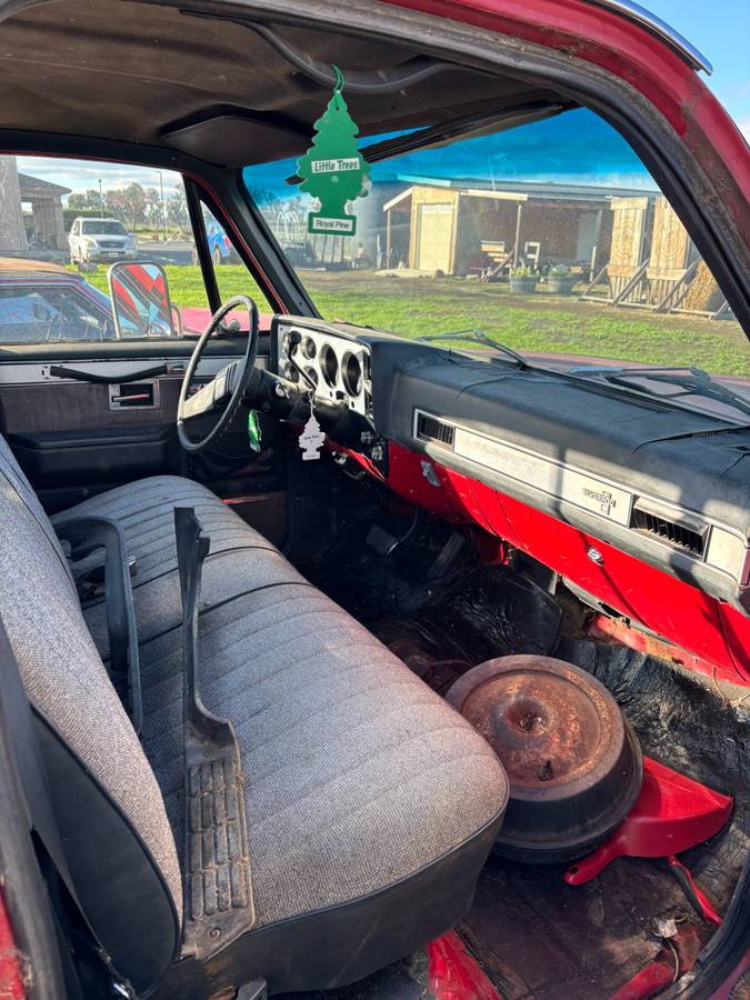 C20-silverado-1984-red-3