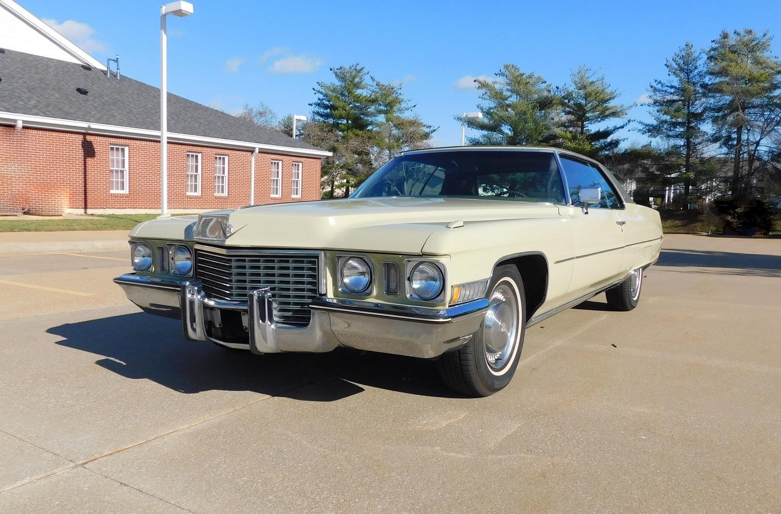 CADIILAC-COUPE-DEVILLE-1972-COUPE-1