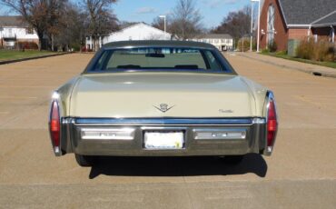 CADIILAC-COUPE-DEVILLE-1972-COUPE-11