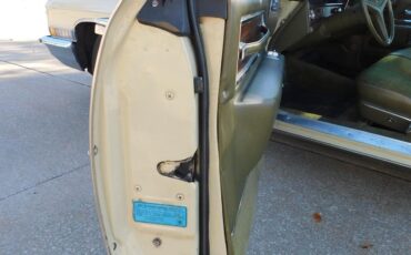 CADIILAC-COUPE-DEVILLE-1972-COUPE-15