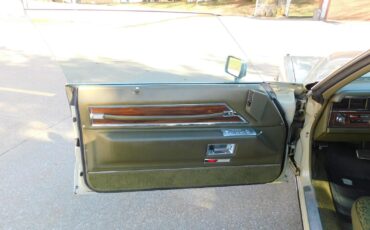 CADIILAC-COUPE-DEVILLE-1972-COUPE-16