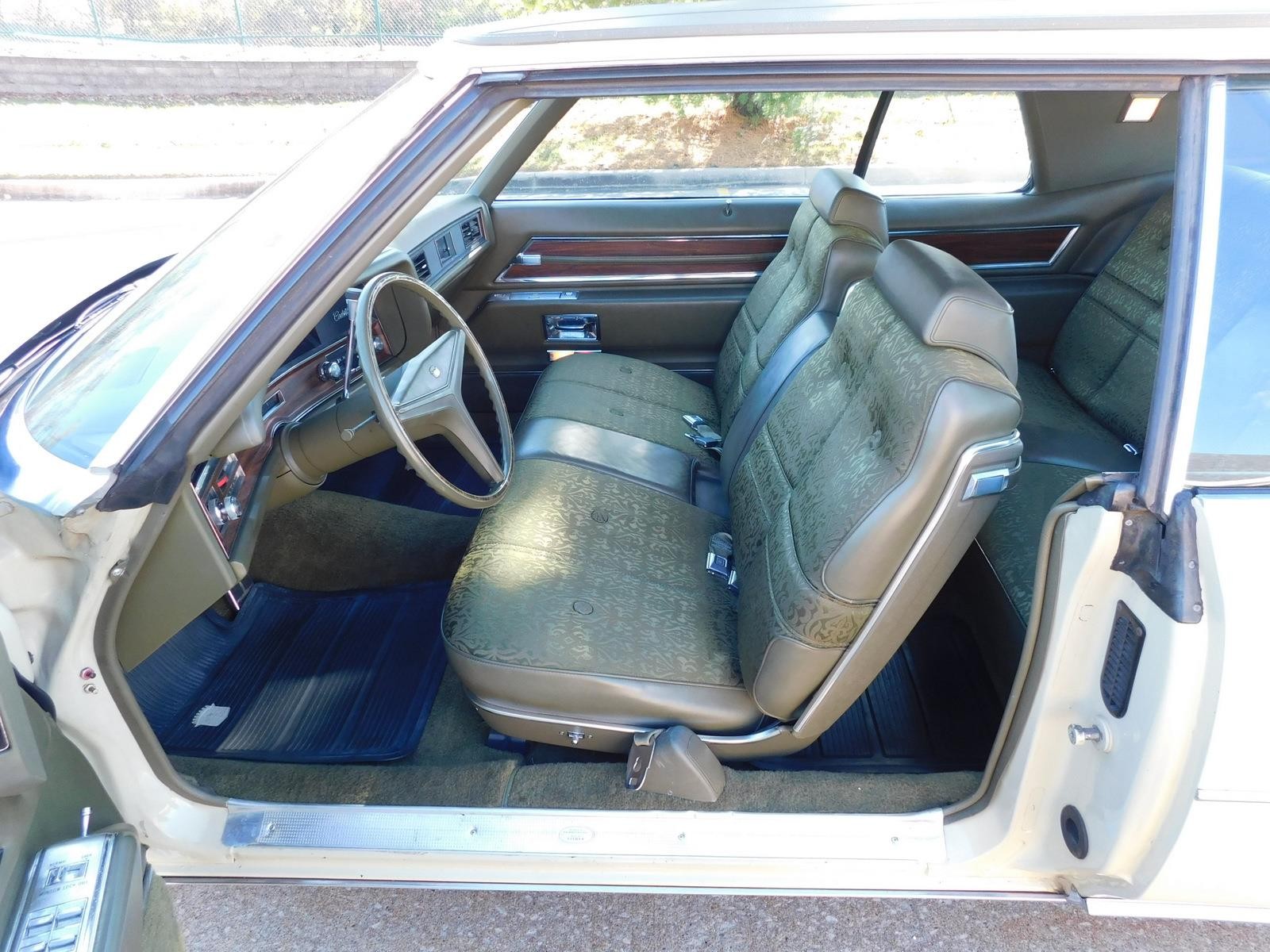 CADIILAC-COUPE-DEVILLE-1972-COUPE-17