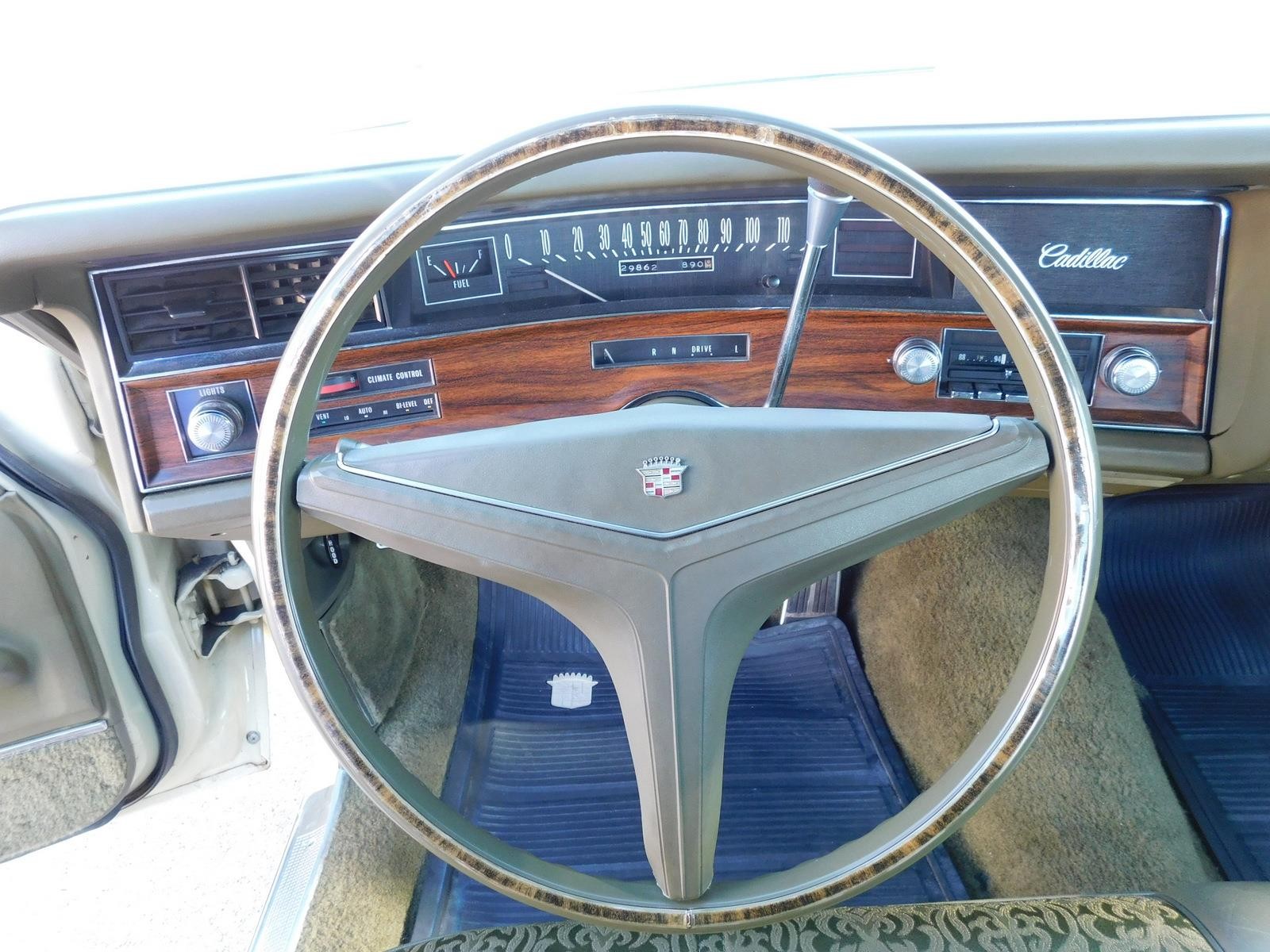 CADIILAC-COUPE-DEVILLE-1972-COUPE-22