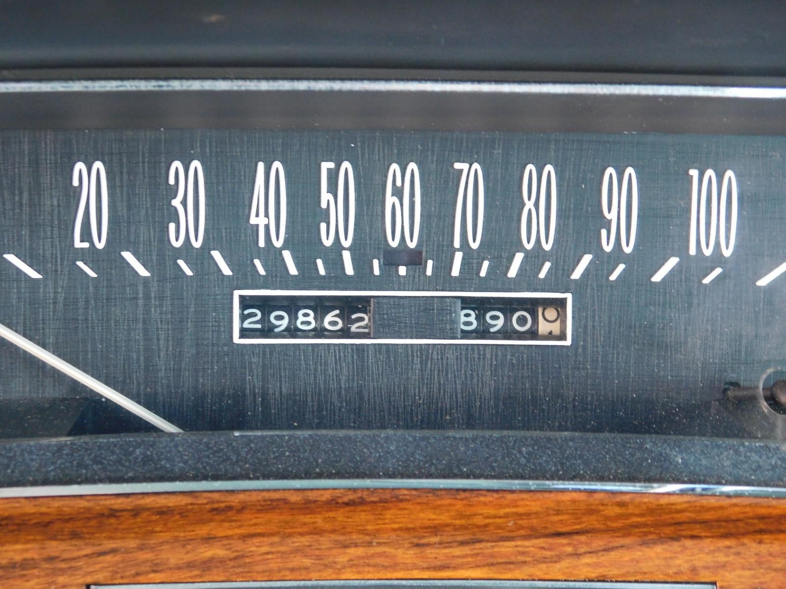 CADIILAC-COUPE-DEVILLE-1972-COUPE-24