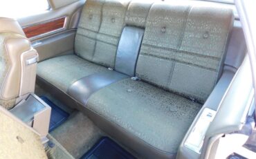 CADIILAC-COUPE-DEVILLE-1972-COUPE-28