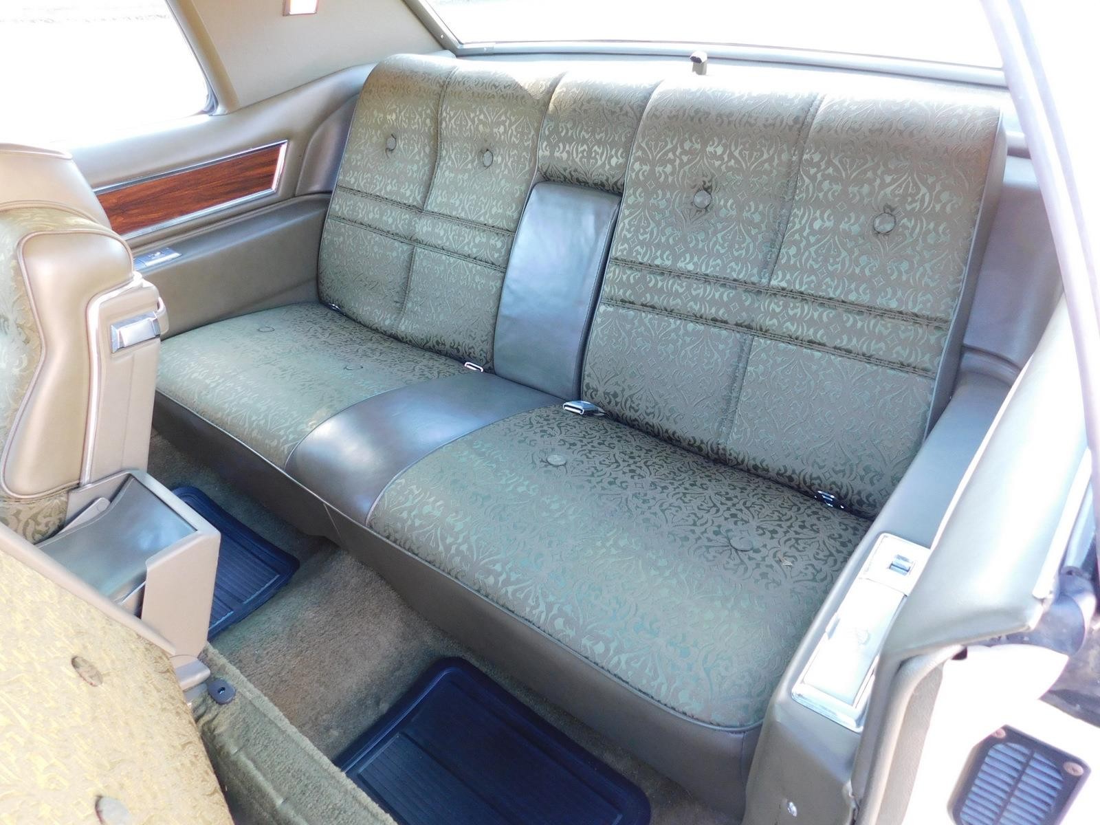 CADIILAC-COUPE-DEVILLE-1972-COUPE-28