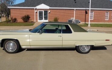 CADIILAC-COUPE-DEVILLE-1972-COUPE-4