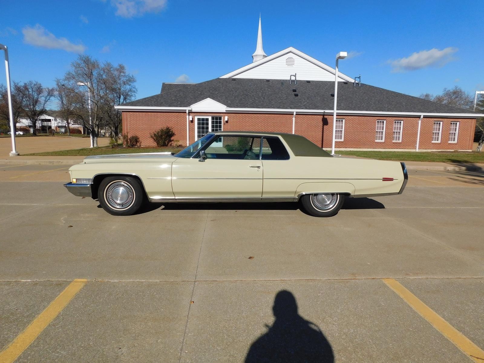 CADIILAC-COUPE-DEVILLE-1972-COUPE-5
