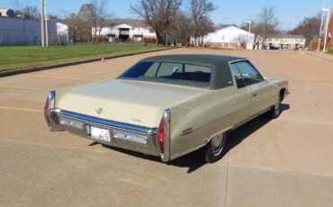 CADIILAC-COUPE-DEVILLE-1972-COUPE-8
