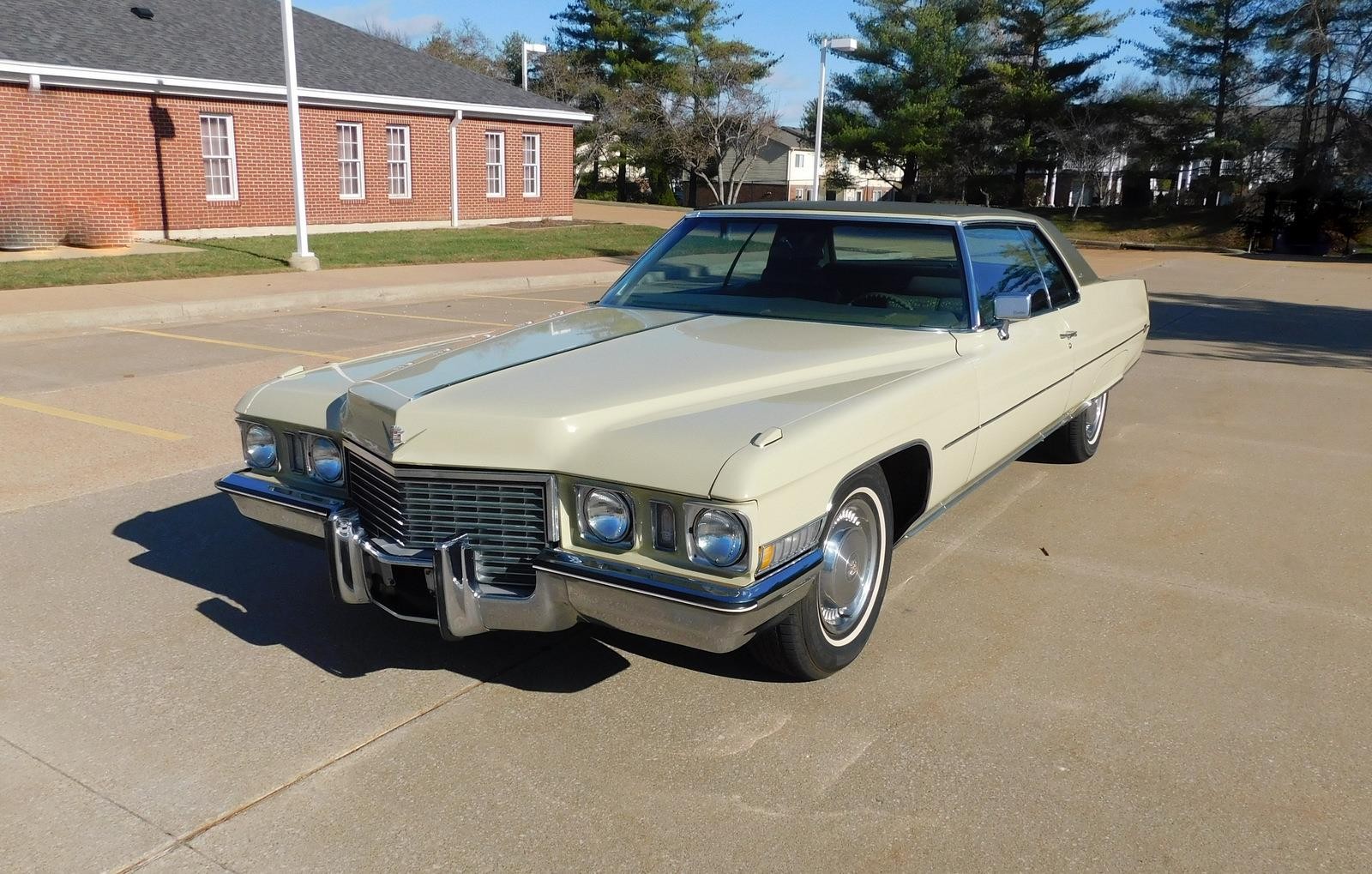 CADIILAC-COUPE-DEVILLE-1972-COUPE