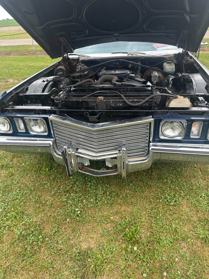 Caddilac-fleetwood-1972-blue-18