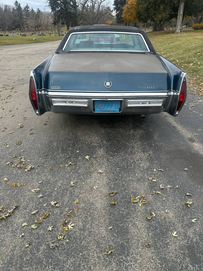 Caddilac-fleetwood-1972-blue-4