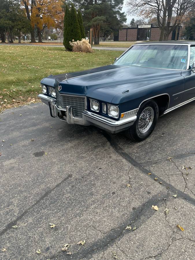 Caddilac-fleetwood-1972-blue-5