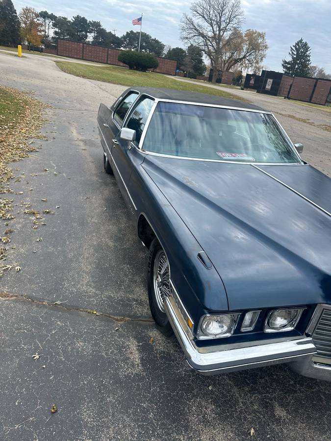 Caddilac-fleetwood-1972-blue-6