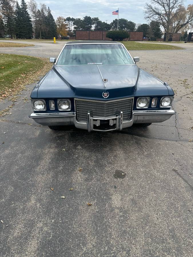 Caddilac-fleetwood-1972-blue-7