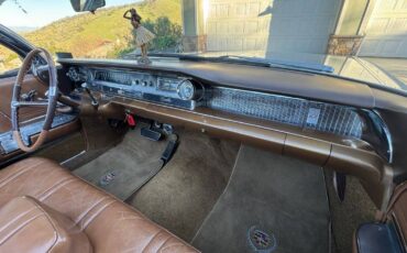 Caddillac-coupe-deville-convertible-1962-silver-10