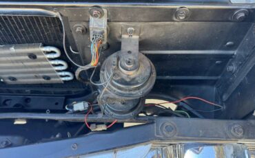 Caddillac-coupe-deville-convertible-1962-silver-18