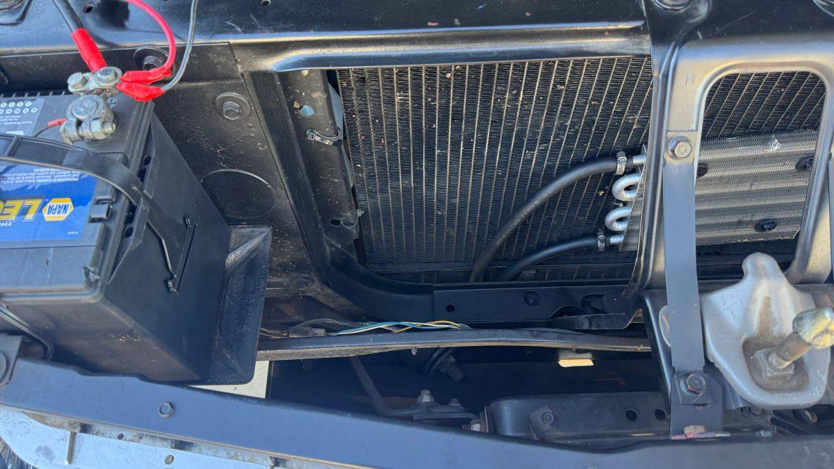 Caddillac-coupe-deville-convertible-1962-silver-19