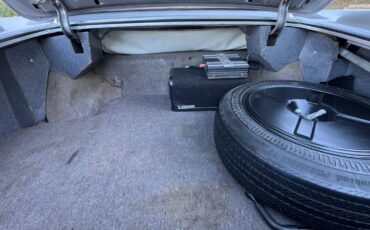 Caddillac-coupe-deville-convertible-1962-silver-23