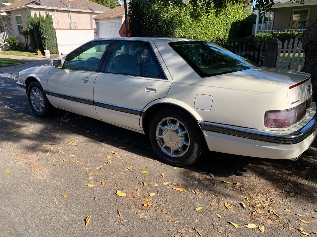 Cadillac-1996-white-2