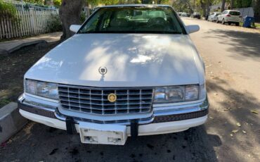 Cadillac-1996-white-3