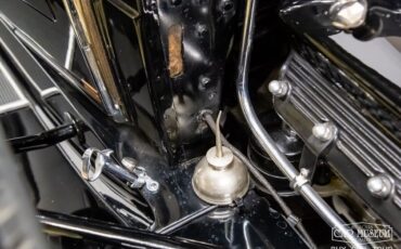 Cadillac-355A-1931-29