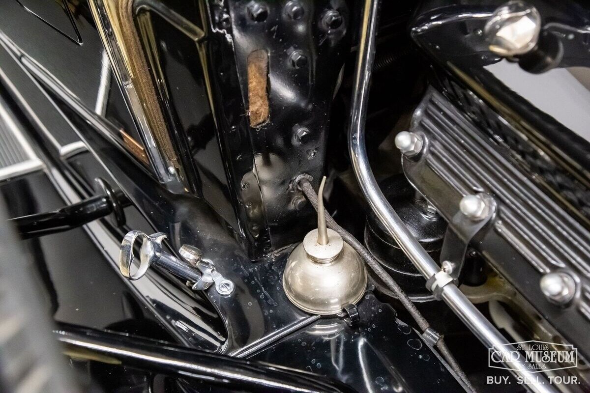 Cadillac-355A-1931-29