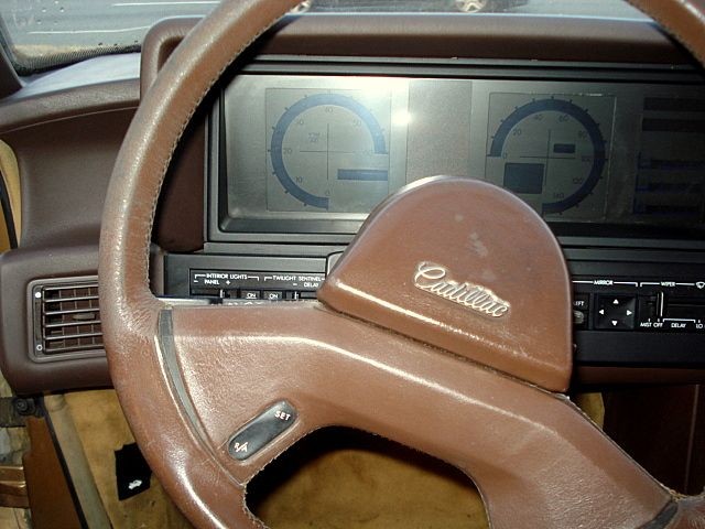 Cadillac-Allante-1987-Two-Tops-Hard-And-Soft-19