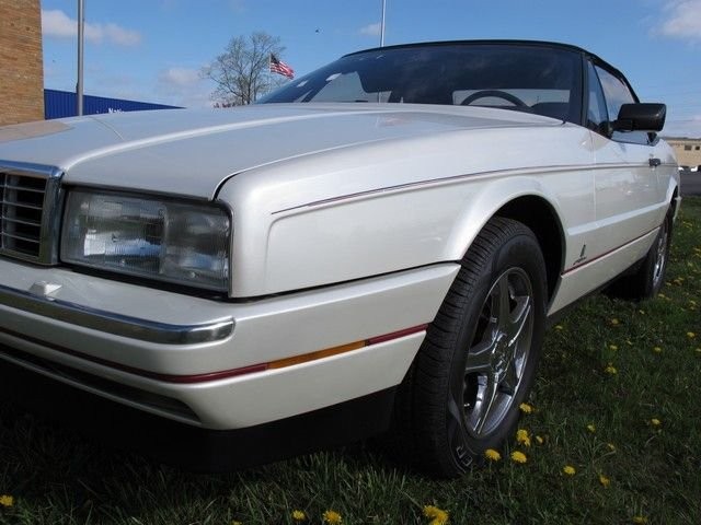 Cadillac-Allante-1989-Convertible-1