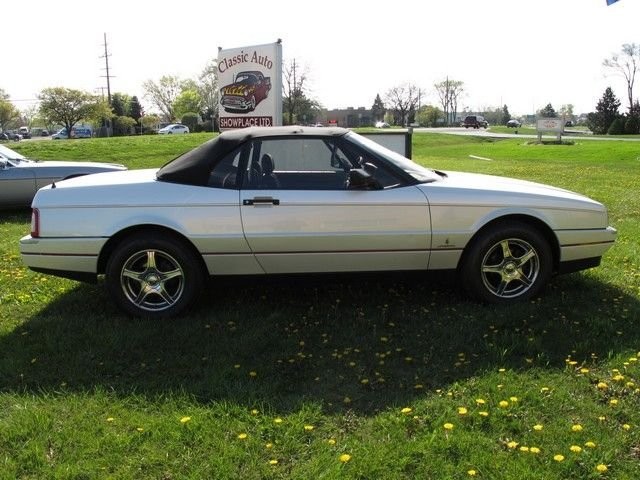 Cadillac-Allante-1989-Convertible-4