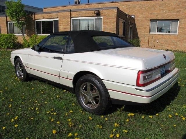 Cadillac-Allante-1989-Convertible-7