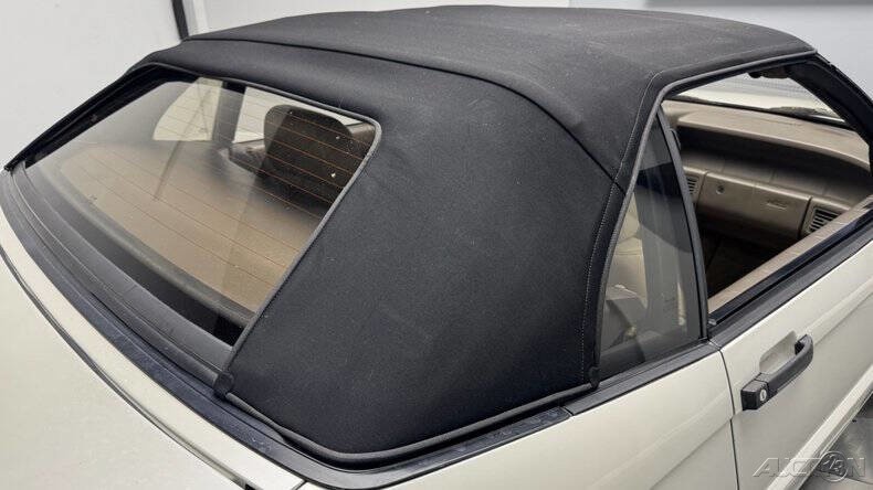 Cadillac-Allante-1993-Convertible-10