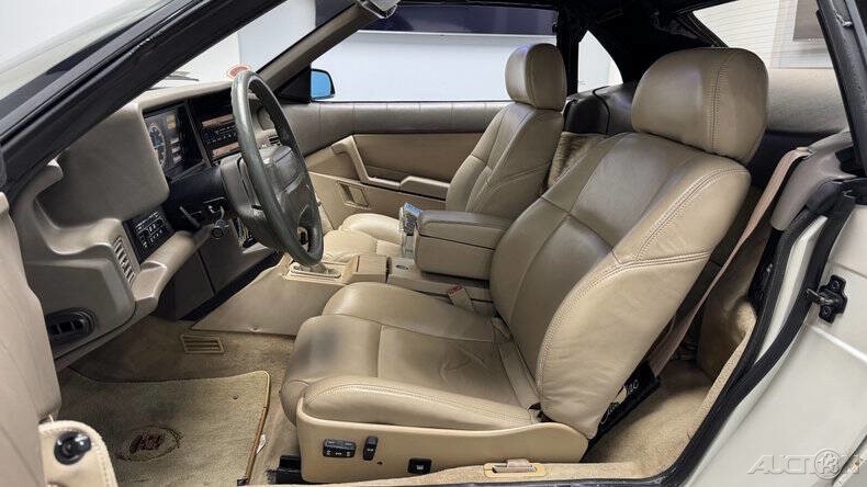 Cadillac-Allante-1993-Convertible-11