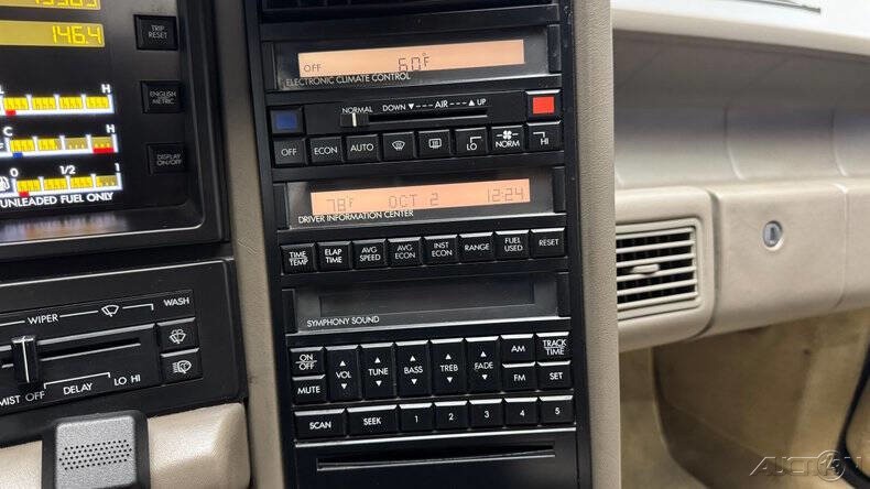 Cadillac-Allante-1993-Convertible-15