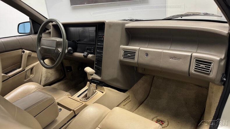 Cadillac-Allante-1993-Convertible-23