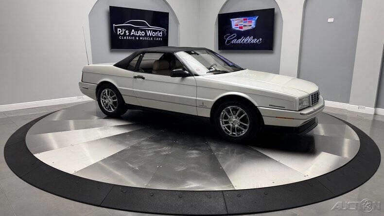 Cadillac-Allante-1993-Convertible-7