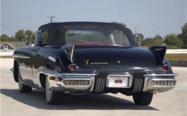 Cadillac-Biarritz-Convertible-1958-Convertible-12
