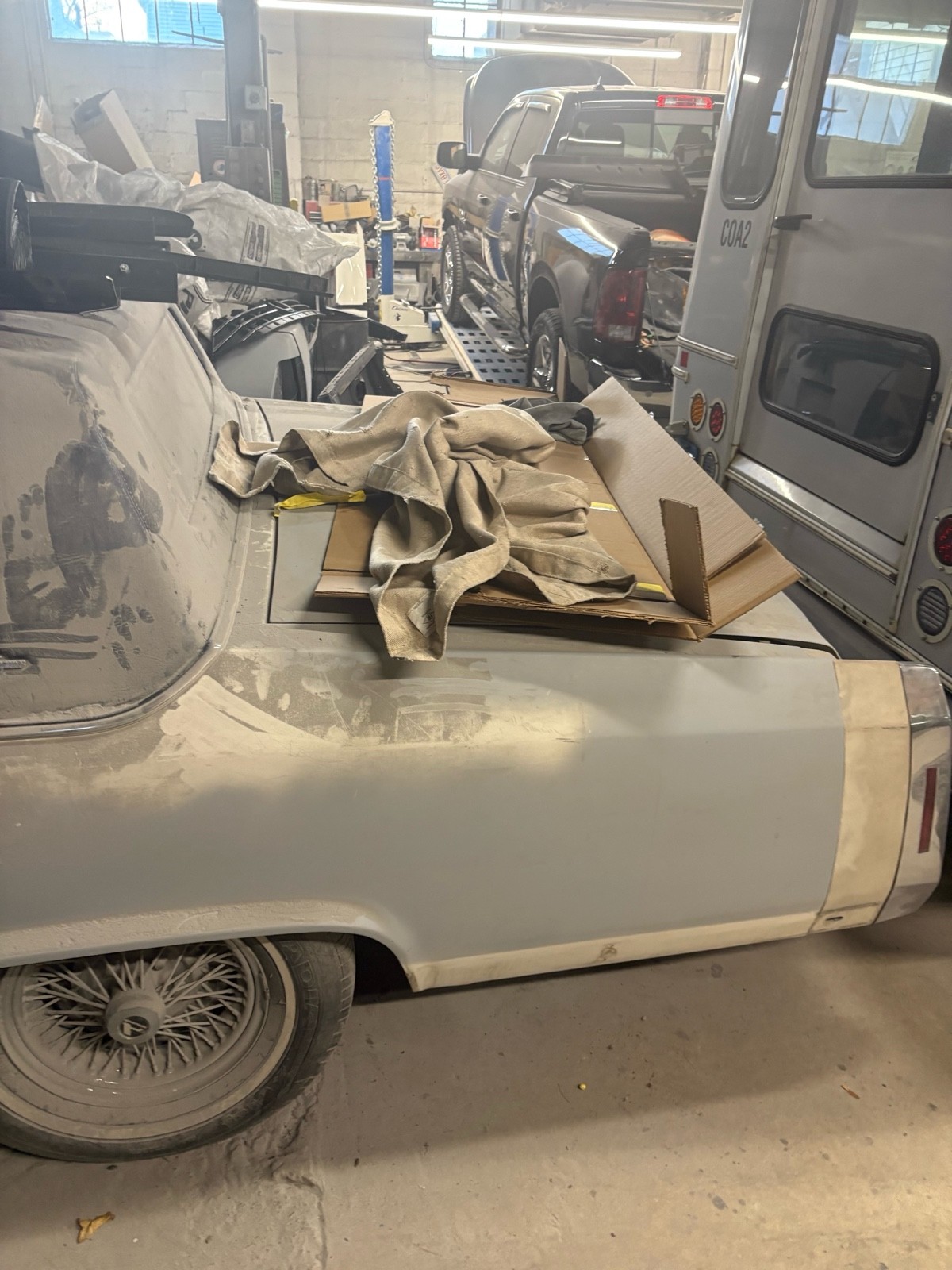 Cadillac-Brougham-1989