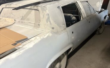 Cadillac-Brougham-1989-3