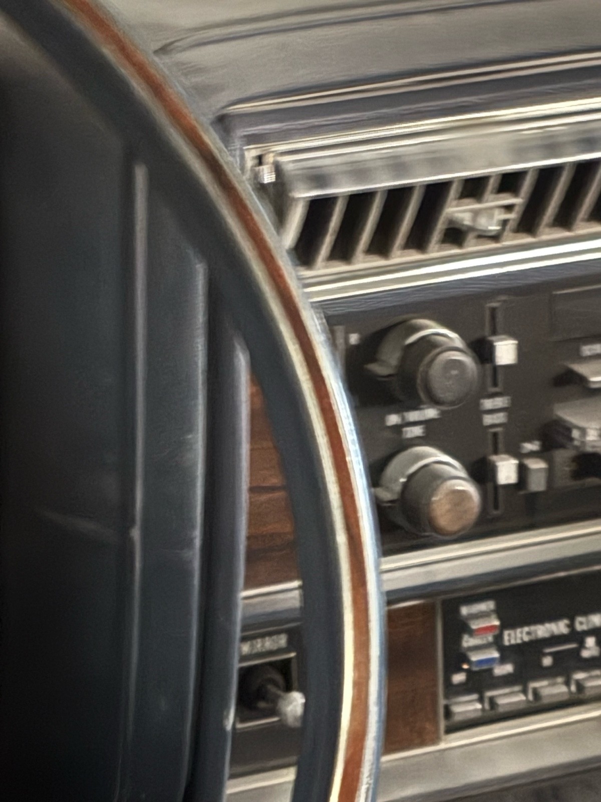 Cadillac-Brougham-1989-5